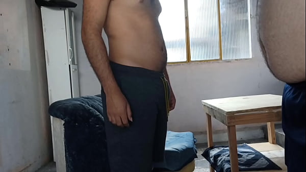 Vizinho Veio Reclamar Que Eu Gemia Alto e Acabou Me Comendo No Quintal Mesmo - Parte 1 (COMPLETO NO SHEER E RED) 
