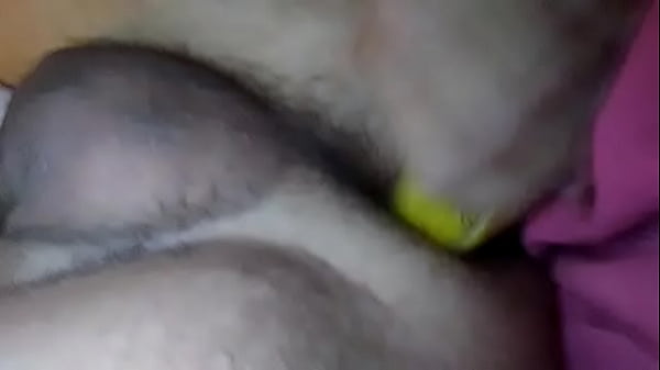 Agustin se cola una banana por whatsapp 