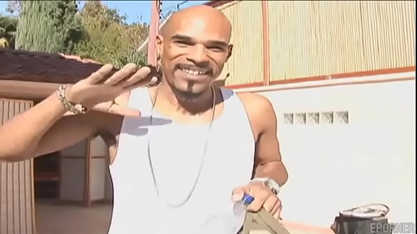 Nonton Charley Chase & Justin Long thumbnail