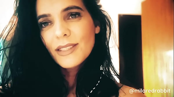 Lonely girl sucks_her dildo carefully before shoving it up her ass