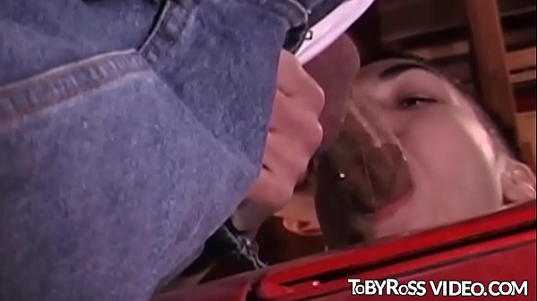 Stud has his big cock sucked in the car 