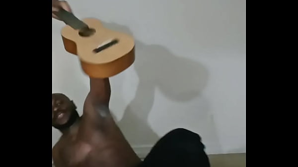 Nonton Re Singing A Few More Songs For Free That Reminds Myself Of Cleaning Happening 3 thumbnail