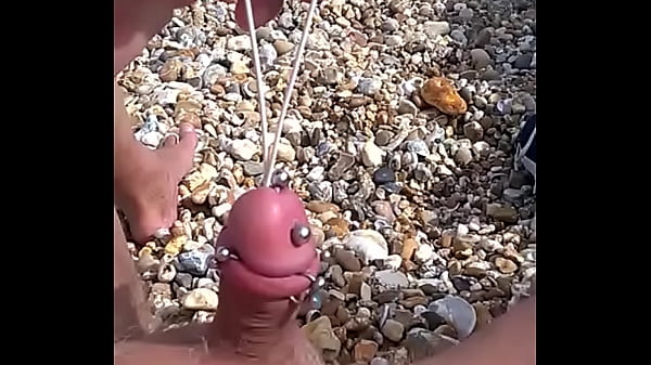 Play MP4 - sounding on the beach