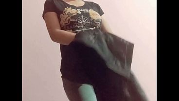 Nonton Agra Virgin Girl Tits And Pussy thumbnail