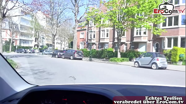 Play MP4 - D&uuml;nne blonde milf von nebenan mit dem auto abgeschleppt f&uuml;r ein anal sexdate