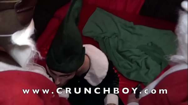Play MP4 - French slut fucked bareback by 2 santa claus for christmas