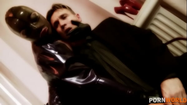 Fetish goddess Latex Lucy'_s creamy pussy fucked balls deep in hot threesome GP1029