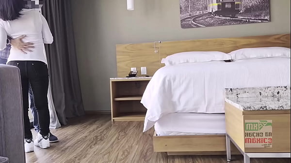 Capitalina Va Hotel Para Que Me La Folle Pero No Puede Dejar De Hablar Con Su Esposo, thumbnail