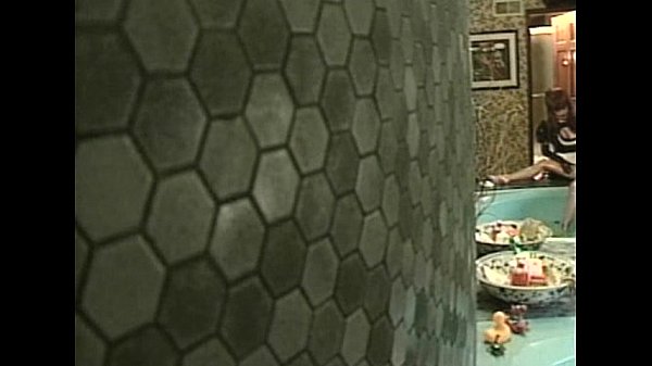 Play MP4 - Metro - Lesbian Sex 03 - scene 13 - extract 1