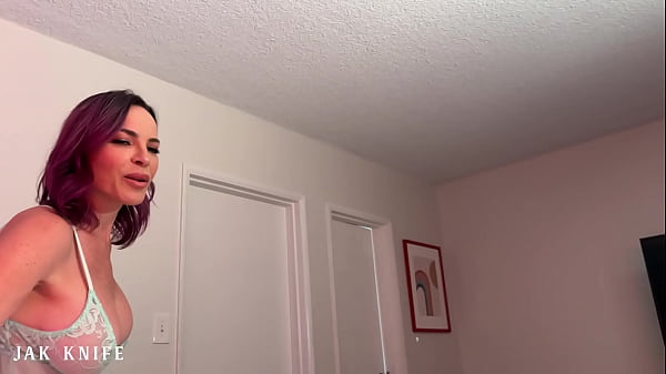 Play MP4 - Sharing a bed with my bestfriends mom - Dana DeArmond