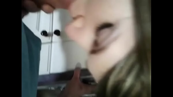 Play MP4 - skinny wife sucking big dick homemade