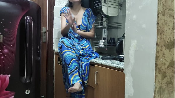 Play MP4 - Indian stepmom watches and enters her stepson's Kitchen to fuck him