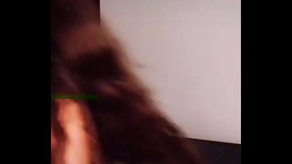 te vas a correr viendo a esta tetona 