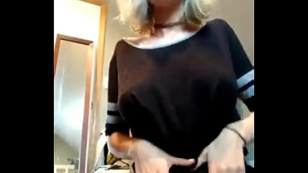 Brand new showing her breasts 