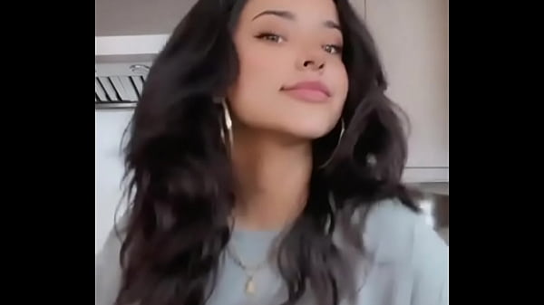 Becky Sucia Mala Santa Complace thumbnail