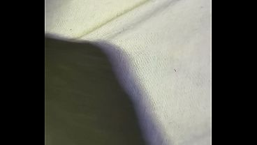 Dedinho no cu gostoso 