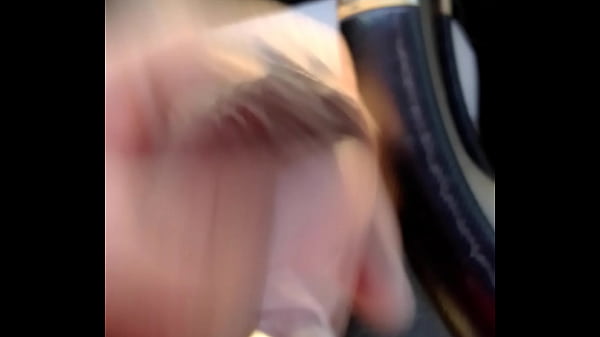 Carlos d&aacute_ndose solo