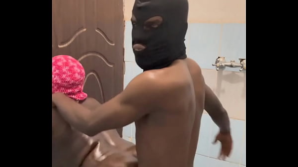 Bent her against the wall 