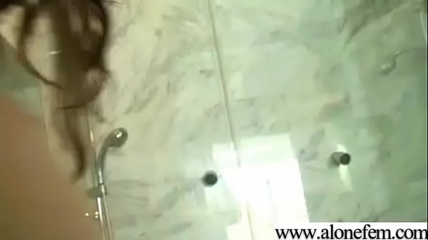 Freak amateur girl insert toys in her pussy movie 27 