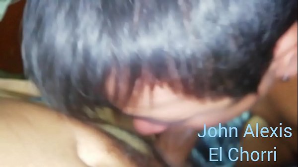 Dandole una rica follada a un amigo 