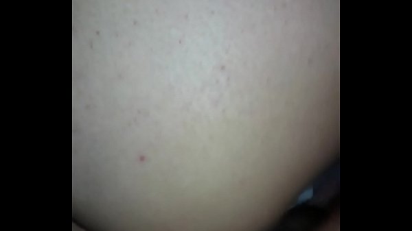 Haciendole el culo a mi esposa 