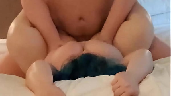 Play MP4 - Three Pies For The Goth Girl