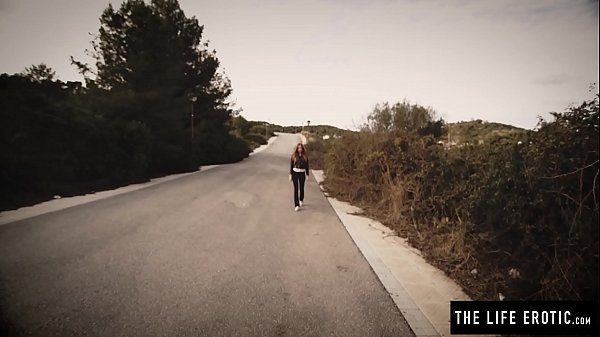 Play MP4 - Nipple clamps and ball gag make a horny redhead cum hard