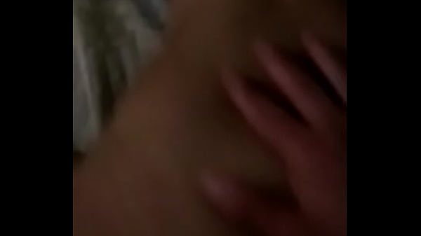 Deu na festa para o amigo. 