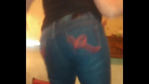 High dumb white slut entertaining the neighborhood 