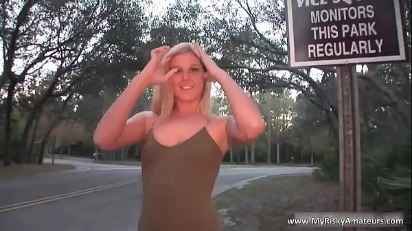 Cute blonde girl_shows her tits_and body