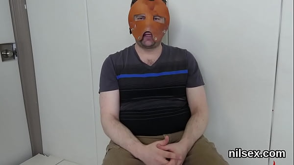 Wild slut gets her fuckholes spread and extremely plowed 