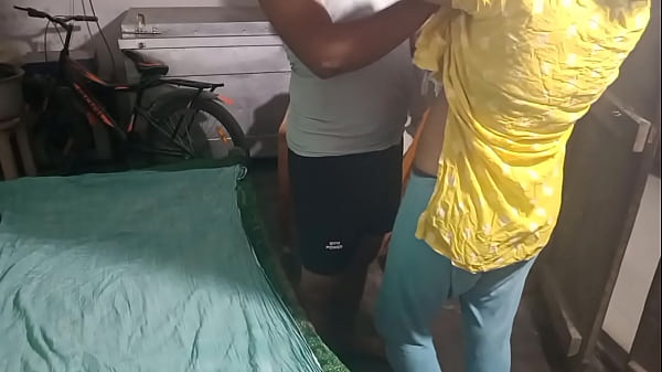 Play MP4 - साहब जी मैं आपके नौकरानी हूं आप मुझे रोज क्यों चोदते हो मेरे पति को शक हो जाएगा