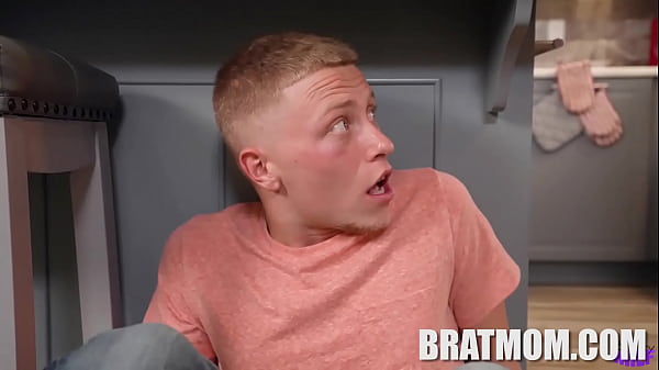 Play MP4 - Stepmom Is A Squirter Kendra Heart&comma; Parker Sims