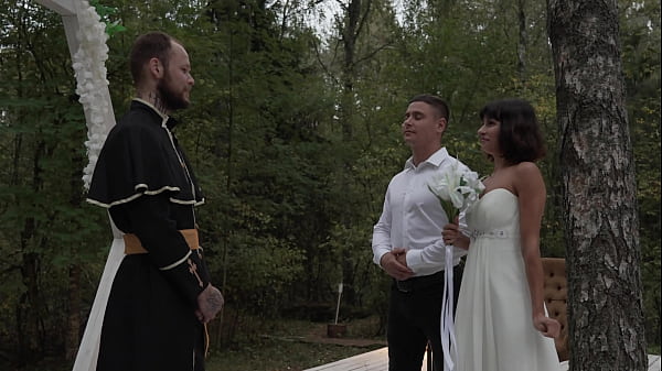 Nonton Priest Supposed To Marry Us Fucked My Fianc&eacute;e Hard In Threesome With Me thumbnail