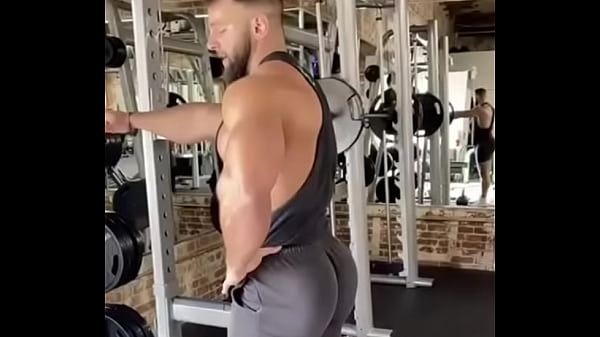 Bubble Butt (Eric Janicki) 