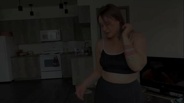 Nonton Hot Canadian Girl Sucks Off Her Fake Stepbrother thumbnail
