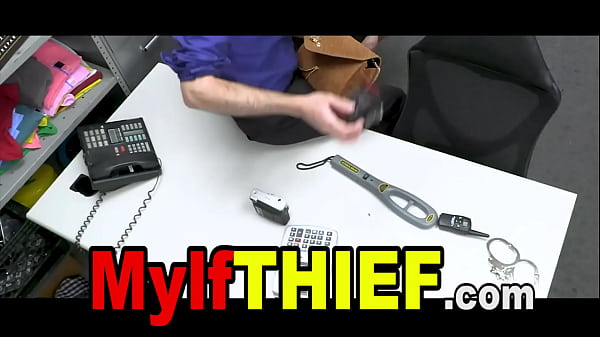 Nonton Horny Mall Cop Versus Milf Shopping Thief thumbnail
