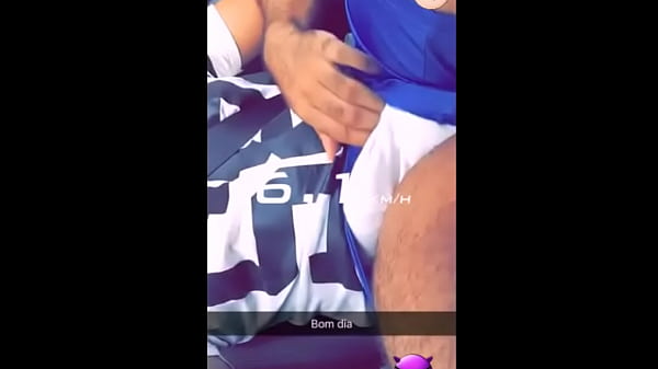 Alisando a mala no transito.