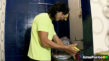 Era s&oacute; para eu olhar minha meia irm&atilde; 