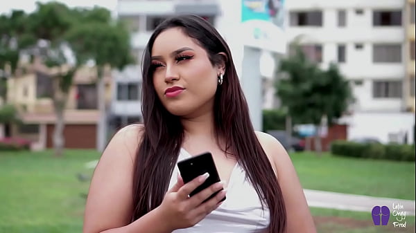 Culona Latina Busca Sugar En La Calle thumbnail