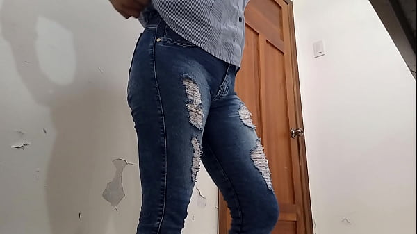 Play MP4 - EN LA OFICINA&excl;&excl; ESTOY SUPER EXCITADA EN LA OFICINA DE MI JEFE Y MIENTRAS ESPERO A SUS CLIENTES ME COMIENZO A TOCAR MUY SUCIO&period; SOY UNA SECRETARIA QUE LE ENCANTA LOS PLACERES INTENSOS&period; PORNO REAL EN LA OFICINA