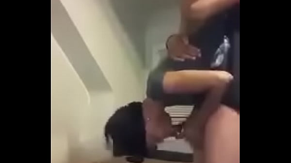 Edony getting her pussy ate in the air