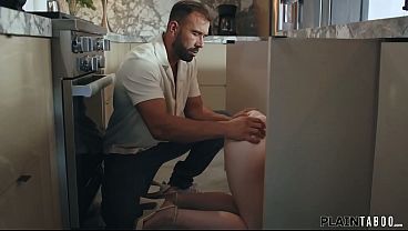 Will Pounder Brings His Spare Key To His Stepbro But After Hearing His Wife Is Stuck And Naked He Decides To Lock Him Out And Fuck His Sisterinlaw thumbnail