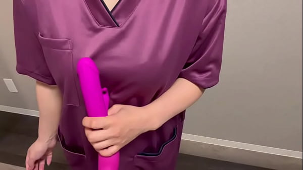 看護師専門学校の制服を着ながら電マおなにーしたらビチャビチャ聖水が出てきてイキまくりました 