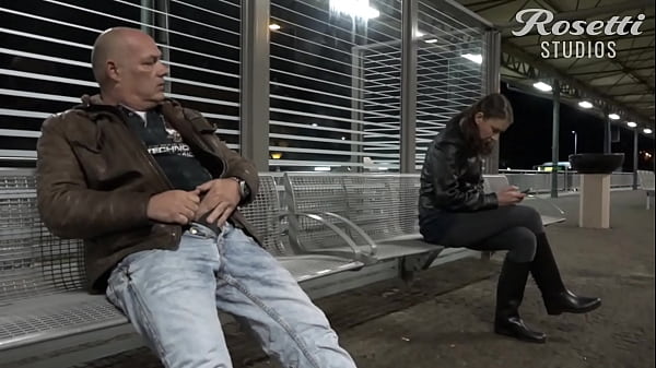 Play MP4 - Public Handjob