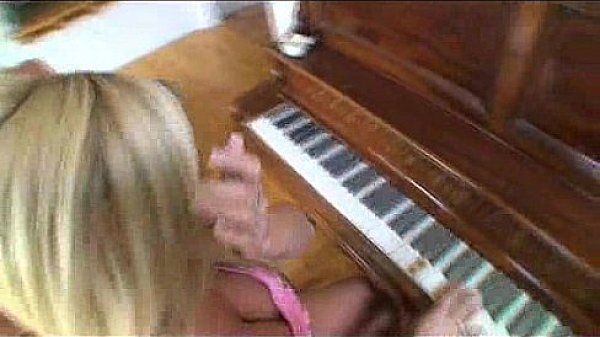 Busty Blonde's Lunch Workout 