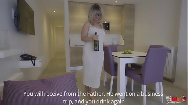 Madrastra se abalanza sobre la polla de su hijastro despu&eacute;s de una fiesta nocturna no tienes que decirle nada a mi marido puedes follarme el culo