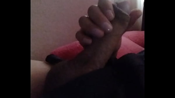 Masturbándome en_el cuarto me vengo encima