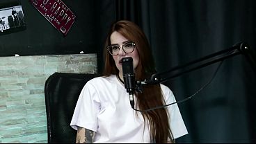 TEM PESSOAS MALDOSAS, FAZ ATENDIMENTO BDSM REALIZANDO FETICHES - Bella Ruiva (Moai TV) 