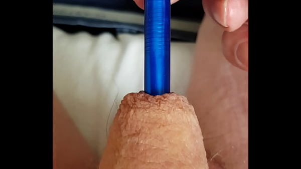 Ballpont in penis 